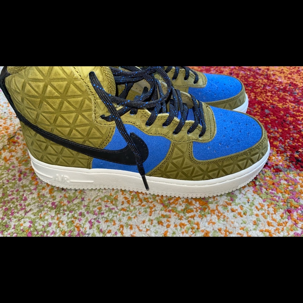 Nike Air Force 1, Kids 5 (EUC, refurbished) - Picture 4 of 12